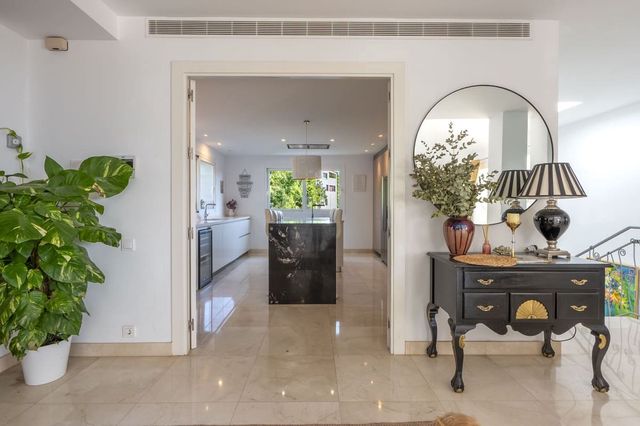 5 Zimmer Villa zu verkaufen in Huerta Belón - Calvario, Marbella mit Pool Garage - 3.100.000 € (Ref: 10125636)