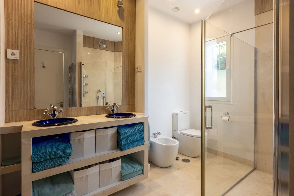 5 Zimmer Villa zu verkaufen in Marbella mit Pool Garage - 3.100.000 € (Ref: 10125636)