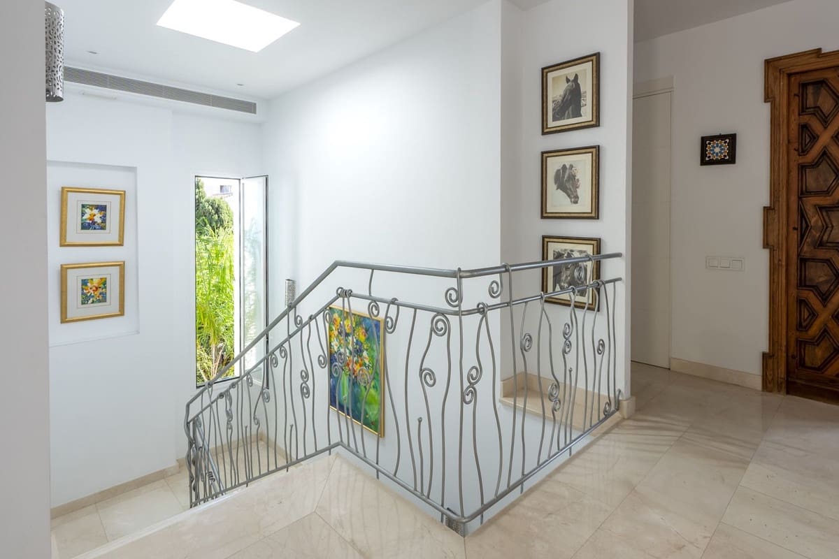5 Zimmer Villa zu verkaufen in Marbella mit Pool Garage - 3.100.000 € (Ref: 10125636)