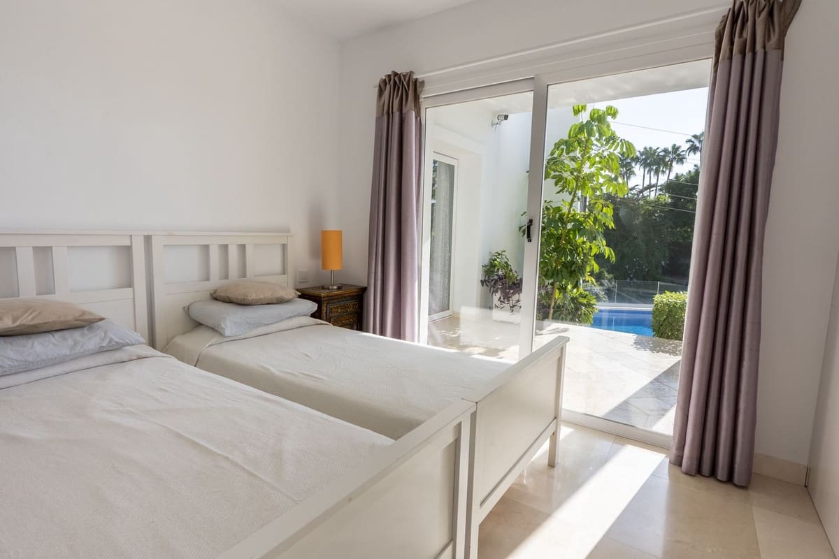 5 Zimmer Villa zu verkaufen in Marbella mit Pool Garage - 3.100.000 € (Ref: 10125636)