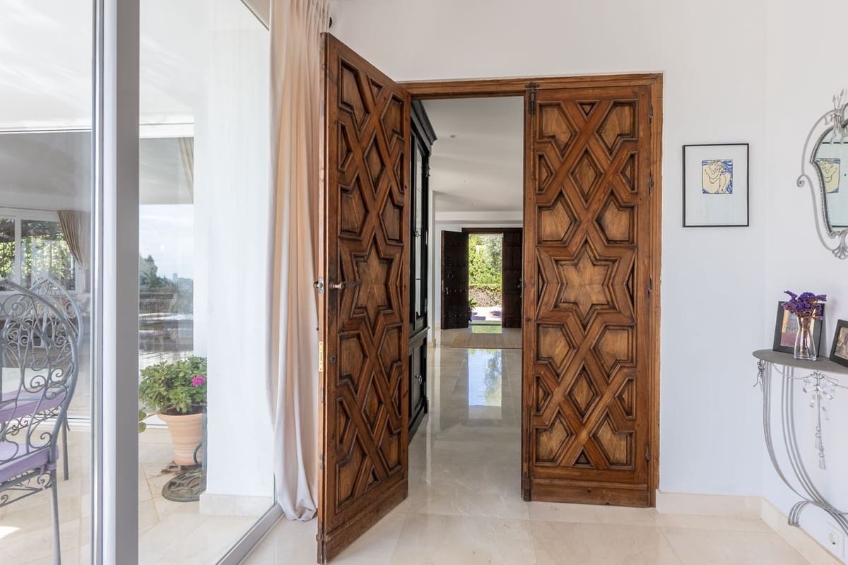 5 Zimmer Villa zu verkaufen in Marbella mit Pool Garage - 3.100.000 € (Ref: 10125636)