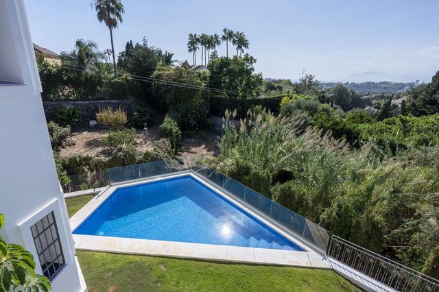 5 Zimmer Villa zu verkaufen in Huerta Belón - Calvario, Marbella mit Pool Garage - 3.100.000 € (Ref: 10125636)