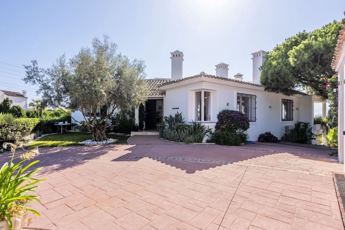 5 Zimmer Villa zu verkaufen in Marbella mit Pool Garage - 3.100.000 € (Ref: 10125636)