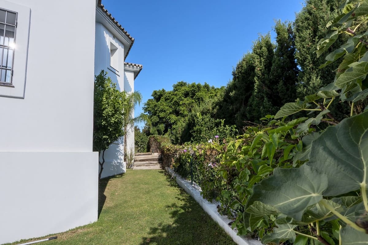 5 Zimmer Villa zu verkaufen in Marbella mit Pool Garage - 3.100.000 € (Ref: 10125636)