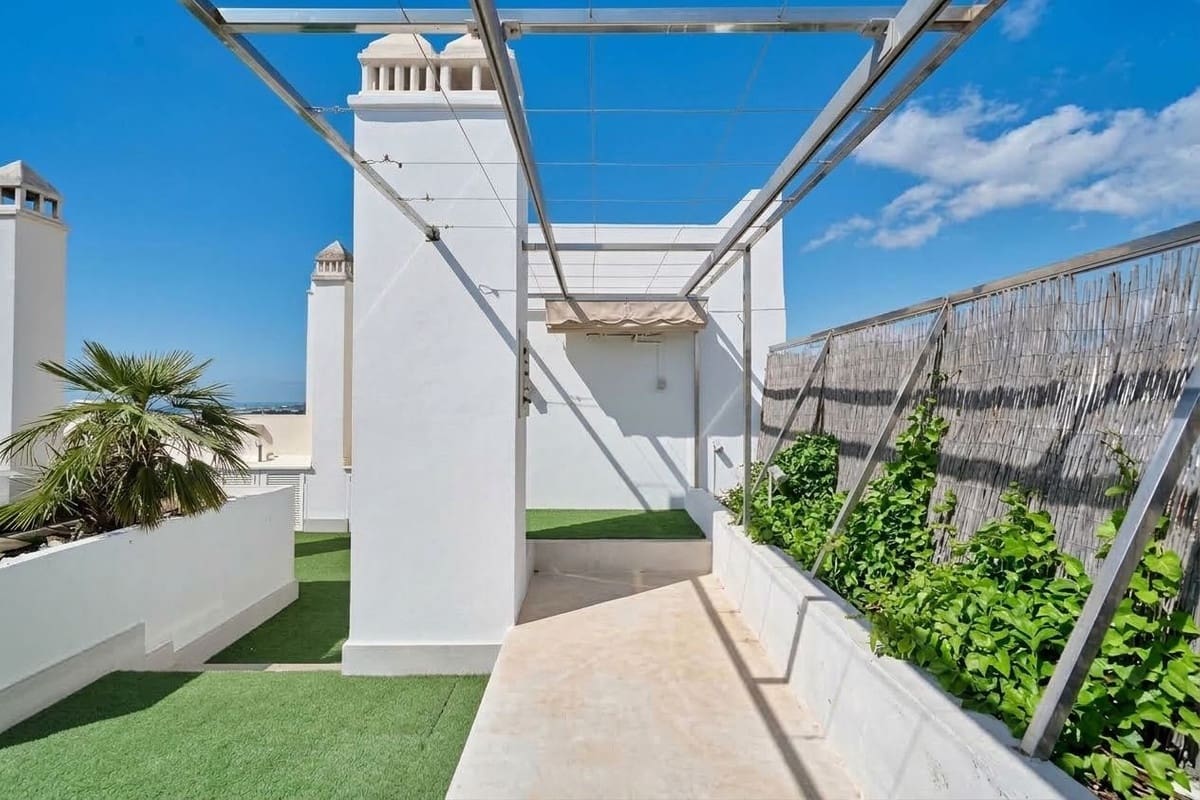 3 Zimmer Apartment zu verkaufen in Marbella mit Pool Garage - 2.190.000 € (Ref: 10125639)