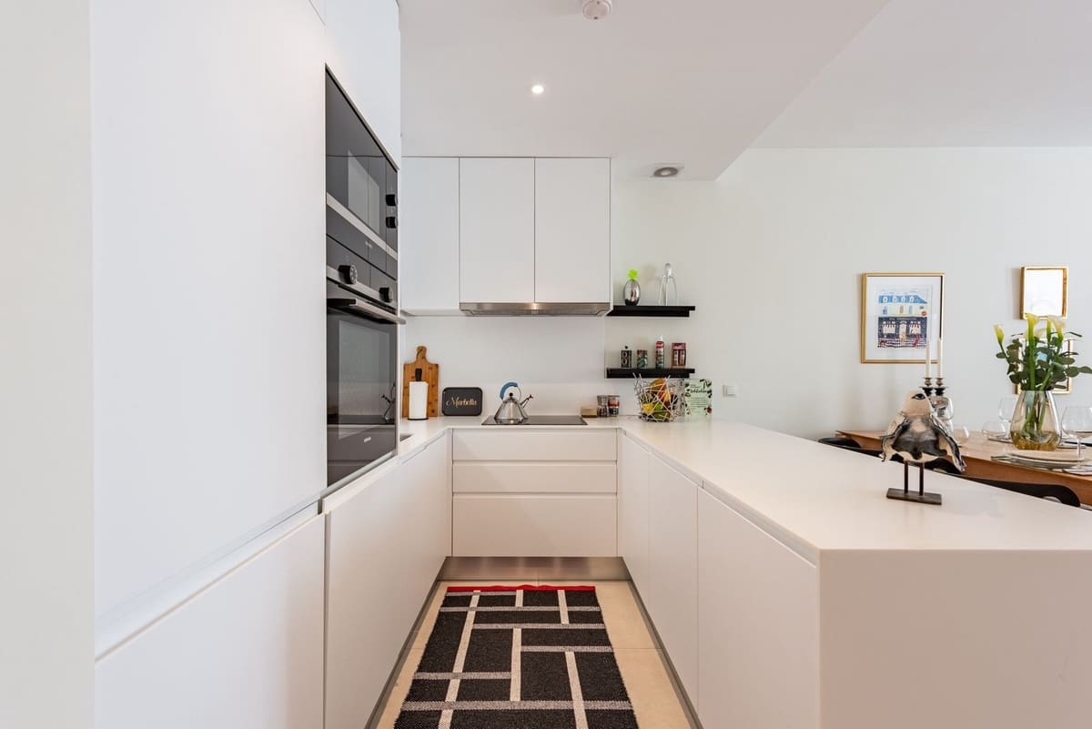 2 Zimmer Apartment zu verkaufen in El Paraiso mit Pool Garage - 580.000 € (Ref: 10125647)