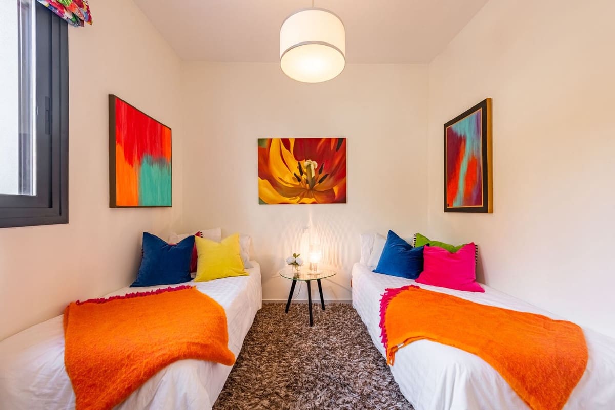 2 Zimmer Apartment zu verkaufen in El Paraiso mit Pool Garage - 580.000 € (Ref: 10125647)
