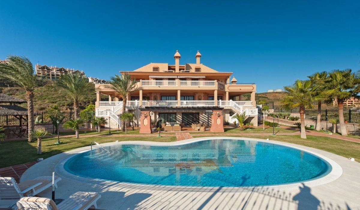 7 soverom Villa til salgs i Mijas med svømmebasseng garasje - € 5 600 000 (Ref: 10125660)