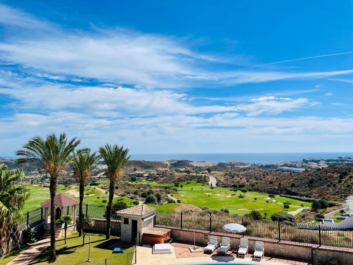 7 soverom Villa til salgs i Mijas med svømmebasseng garasje - € 5 600 000 (Ref: 10125660)