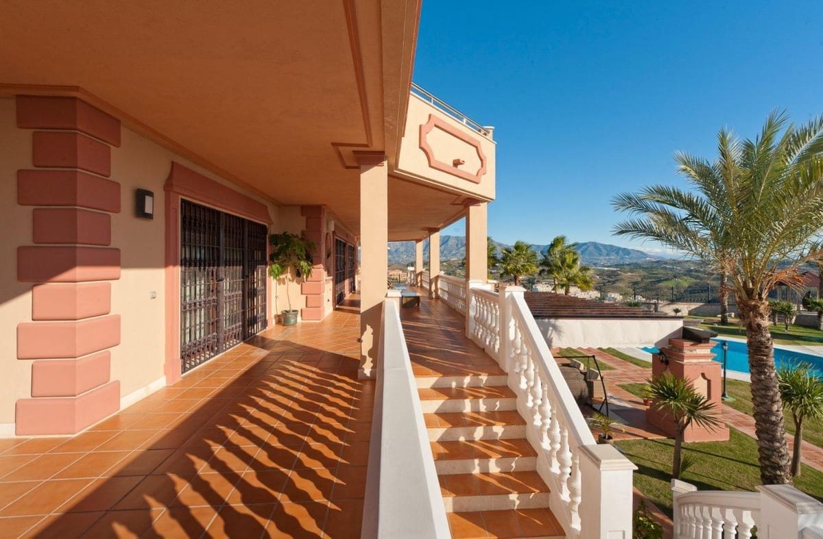 7 soverom Villa til salgs i Mijas med svømmebasseng garasje - € 5 600 000 (Ref: 10125660)