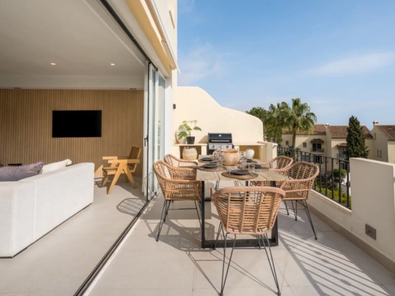 3 makuuhuone Omakotitalo myytävänä paikassa Nueva Andalucia mukana uima-altaan - 799 000 € (Ref: 10125663)