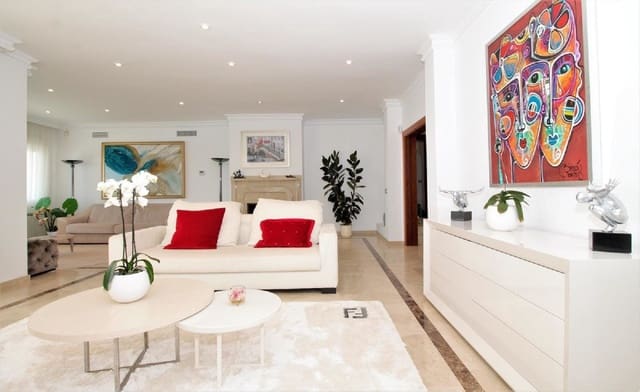 10 sovrum Villa till salu i El Paraiso, Estepona med pool garage - 3 300 000 € (Ref: 10125665)