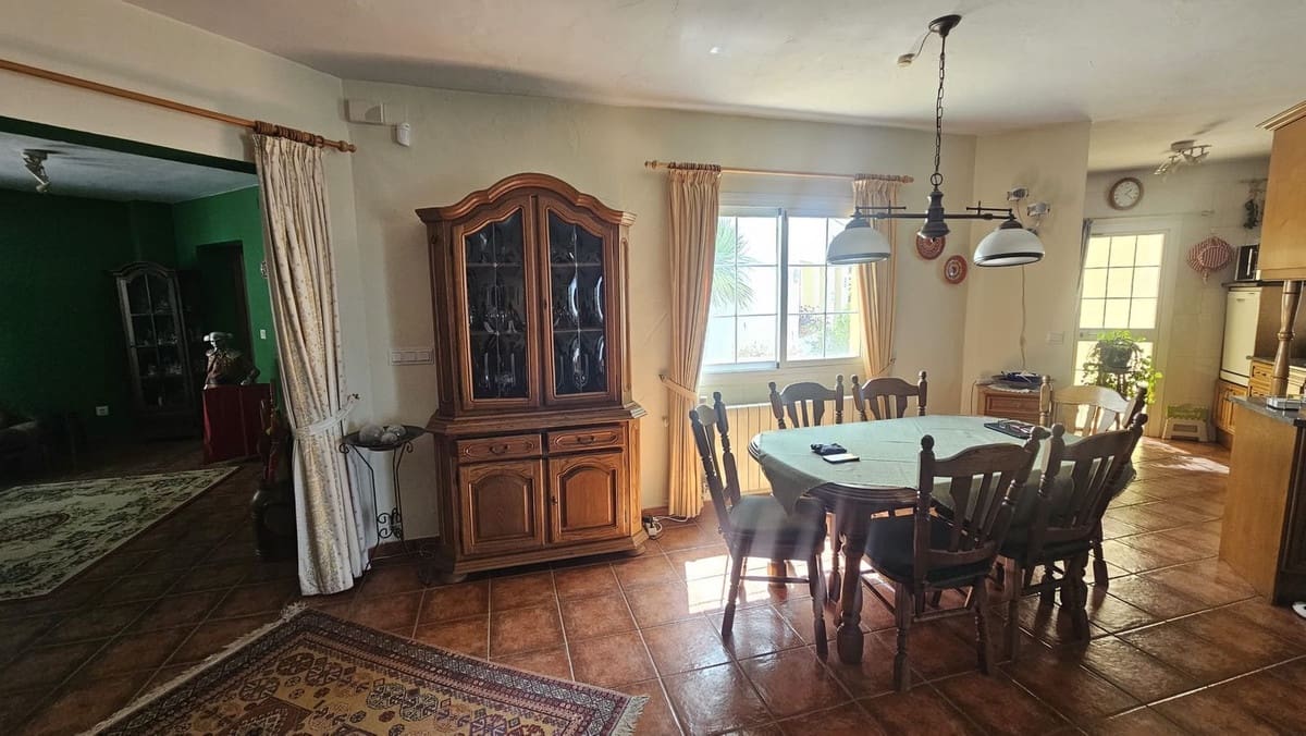 3 soveværelse Villa til salg i Mijas med swimmingpool garage - € 995.000 (Ref: 10125669)