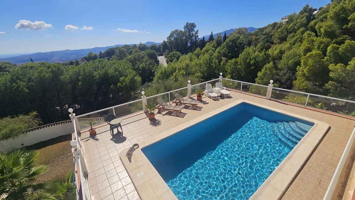 3 soveværelse Villa til salg i Mijas med swimmingpool garage - € 995.000 (Ref: 10125669)