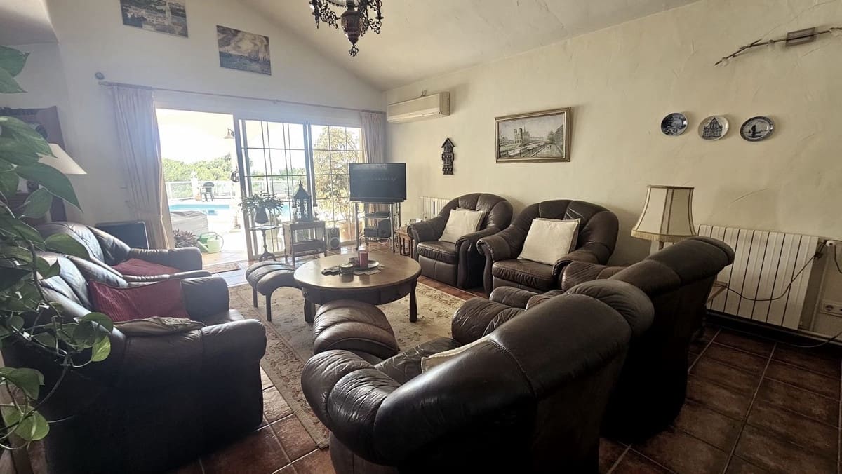 3 soveværelse Villa til salg i Mijas med swimmingpool garage - € 995.000 (Ref: 10125669)