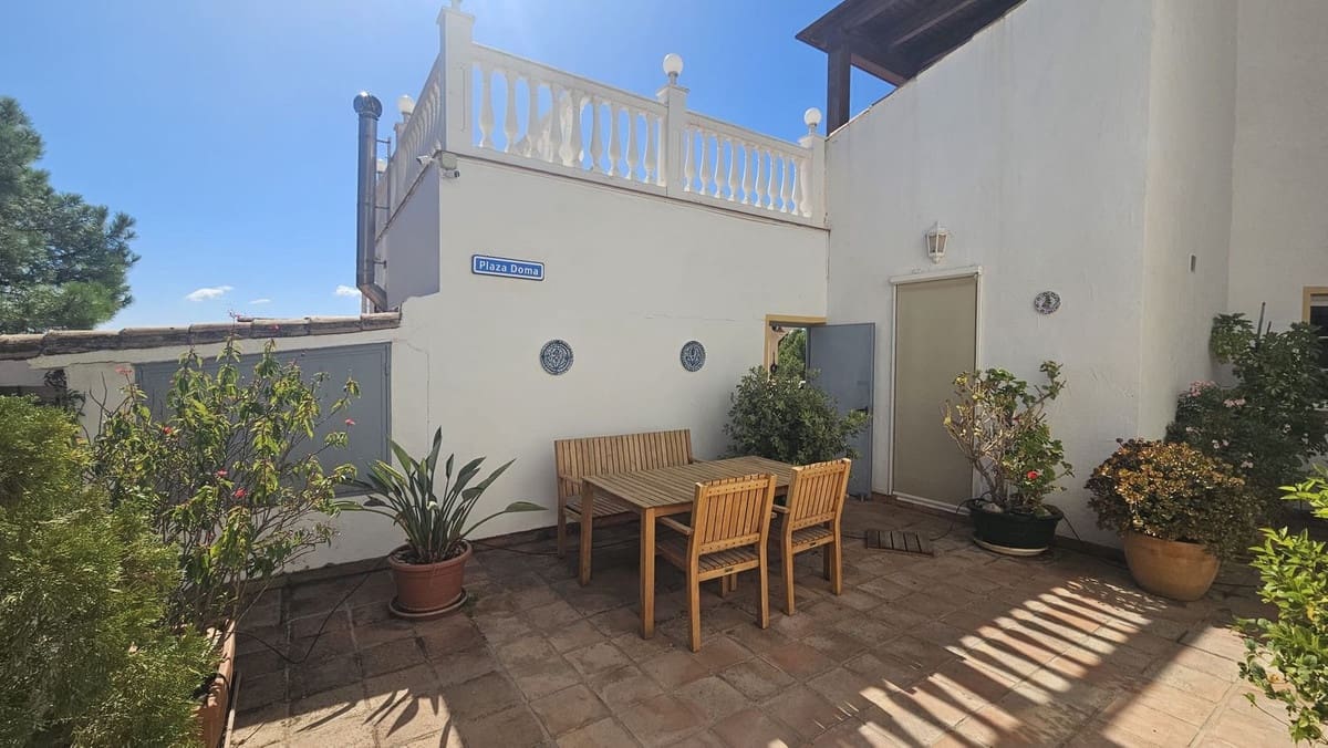 3 soveværelse Villa til salg i Mijas med swimmingpool garage - € 995.000 (Ref: 10125669)