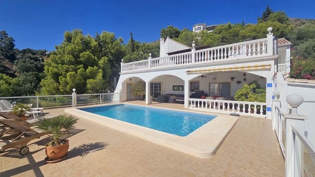 3 soveværelse Villa til salg i Valtocado - La Alquería - La Atalaya, Mijas med swimmingpool garage - € 995.000 (Ref: 10125669)