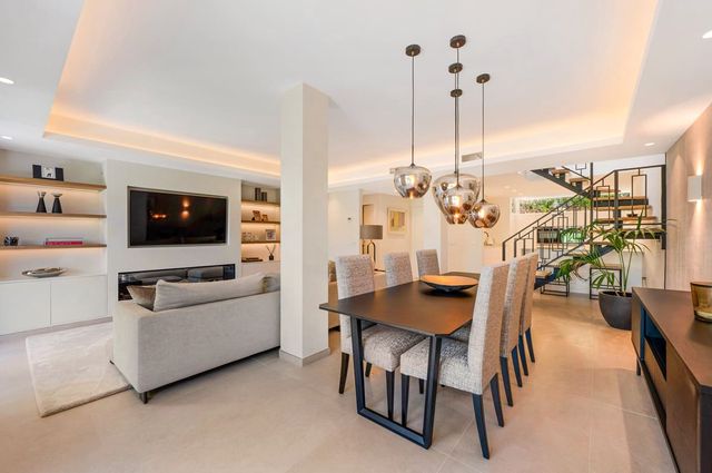 3 sypialnia Dom na sprzedaż w La Quinta, Benahavís z basenem - 1 095 000 € (Ref: 10125673)
