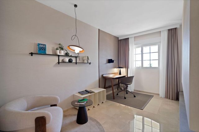 2 soverom Leilighet til salgs i Lomas De Marbella, Marbella med svømmebasseng garasje - € 1 100 000 (Ref: 10125680)