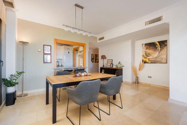 3 sovrum Lägenhet till salu i El Paraíso, Benahavís med pool garage - 639 000 € (Ref: 10125682)
