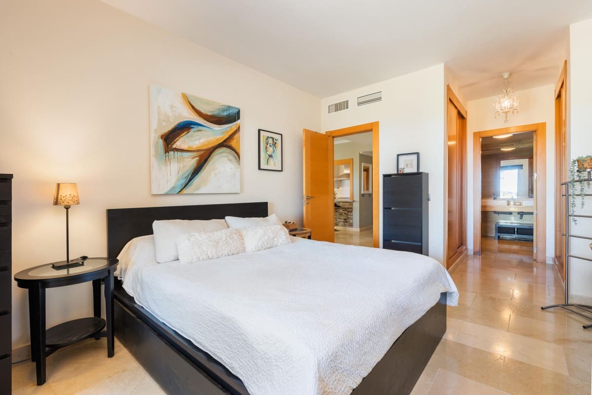 3 bedroom Apartment for sale in Benahavis with pool garage - € 639,000 (Ref: 10125682)