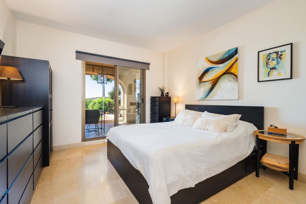 3 bedroom Apartment for sale in Benahavis with pool garage - € 639,000 (Ref: 10125682)