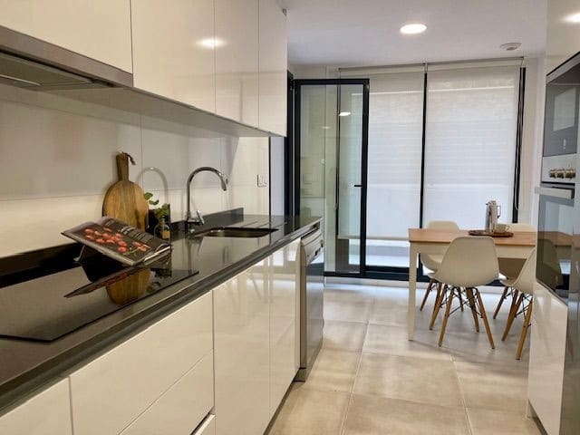 3 sovrum Lägenhet till salu i Marbella med pool garage - 645 000 € (Ref: 10125694)