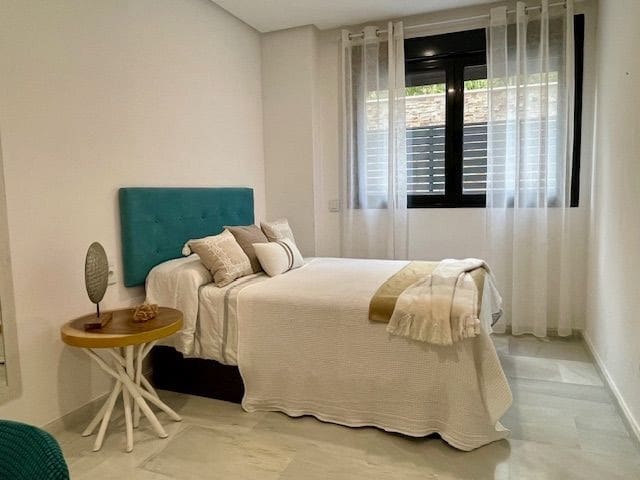 3 sovrum Lägenhet till salu i Marbella med pool garage - 645 000 € (Ref: 10125694)