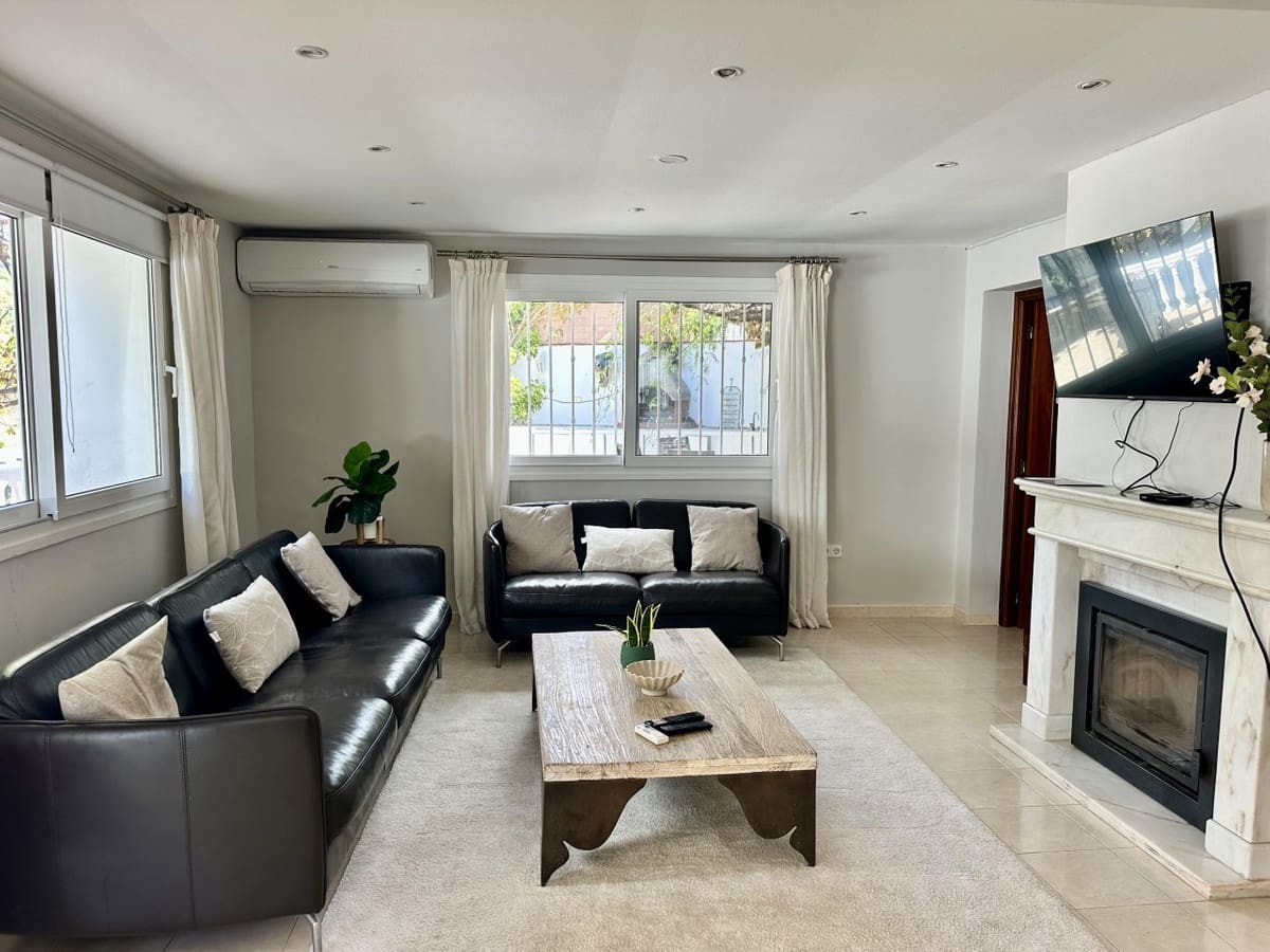 Chalet de 3 habitaciones en Marbella en venta con piscina garaje - 889.000 € (Ref: 10125696)