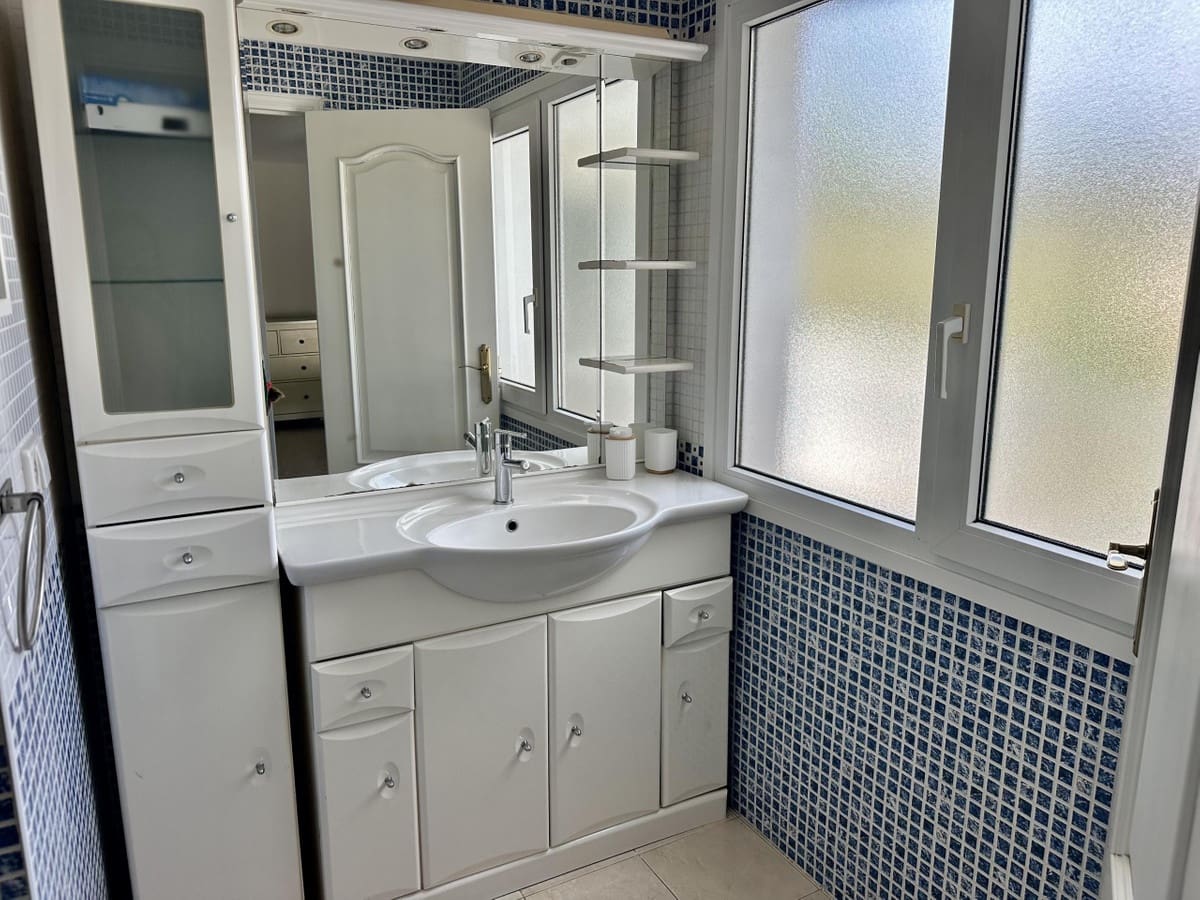 Chalet de 3 habitaciones en Marbella en venta con piscina garaje - 889.000 € (Ref: 10125696)