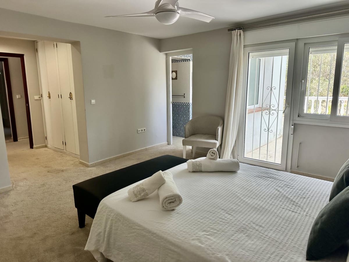 Chalet de 3 habitaciones en Marbella en venta con piscina garaje - 889.000 € (Ref: 10125696)