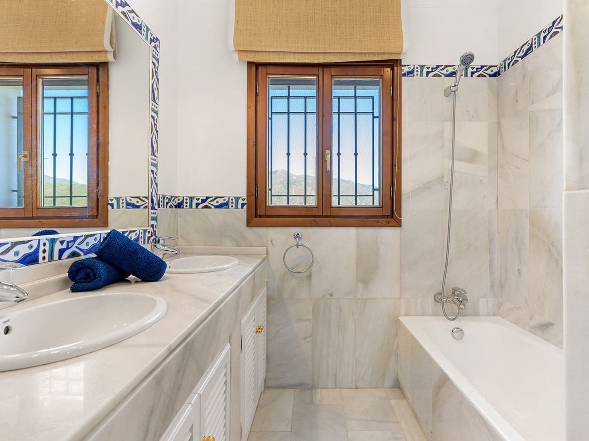 5 camera da letto Villa in vendita in Benahavis con piscina garage - 1.795.000 € (Rif: 10125701)