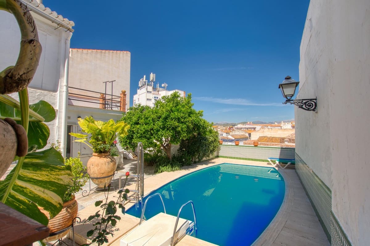 12 chambre Maison de Ville à vendre à Velez-Malaga avec piscine - 1 100 000 € (Ref: 10125709)
