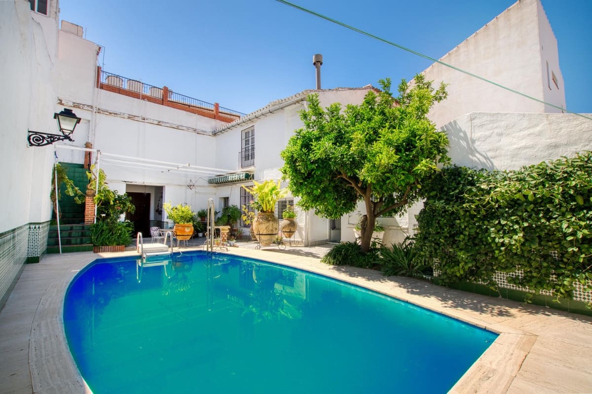 12 chambre Maison de Ville à vendre à Velez-Malaga avec piscine - 1 100 000 € (Ref: 10125709)