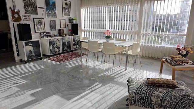 2 sovrum Lägenhet till salu i Playa Bajadilla - Puertos, Marbella med pool garage - 1 250 000 € (Ref: 10125712)