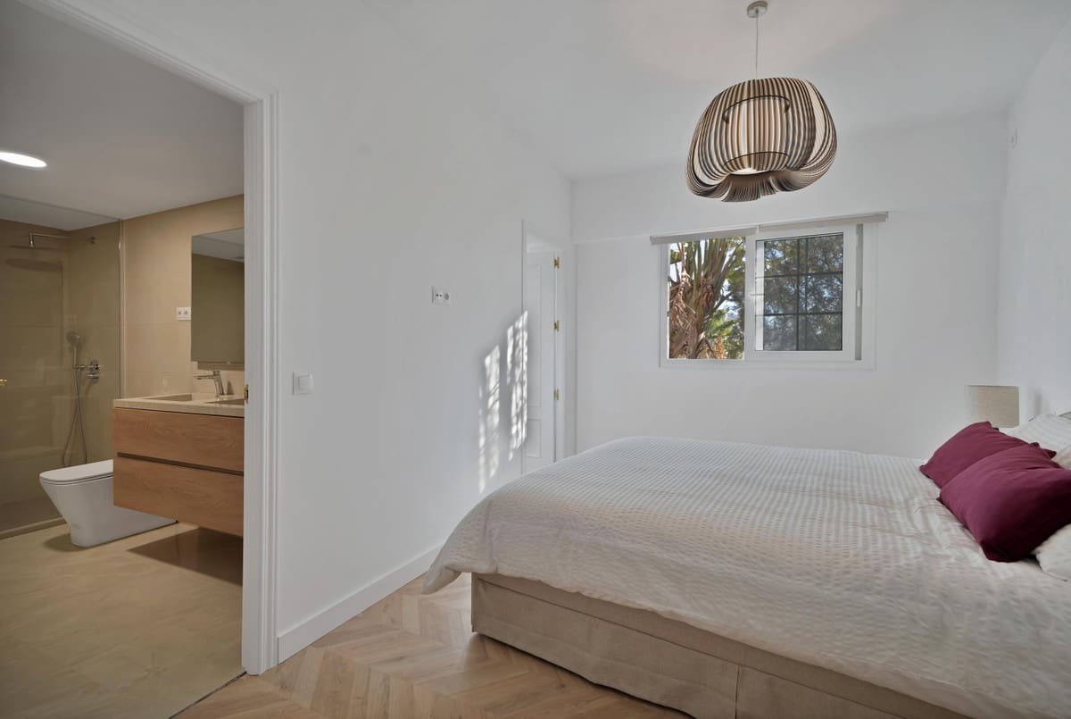 5 chambre Maison de Ville à vendre à Marbella avec piscine garage - 1 695 000 € (Ref: 10125723)