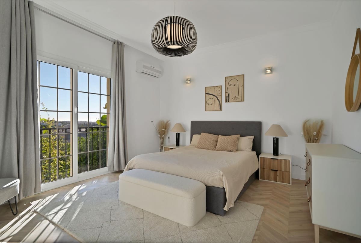 5 chambre Maison de Ville à vendre à Marbella avec piscine garage - 1 695 000 € (Ref: 10125723)