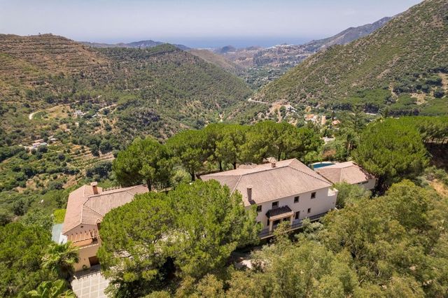 9 camera da letto Villa in vendita in Ojen con piscina garage - 3.800.000 € (Rif: 10125724)
