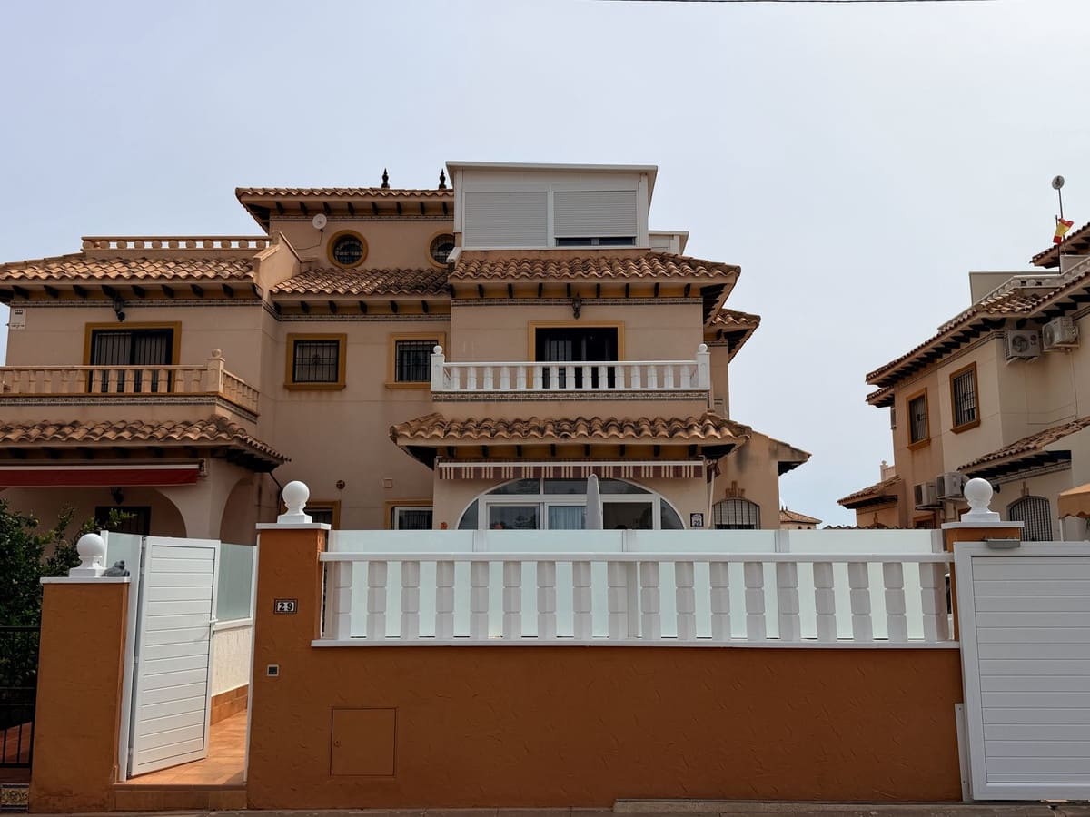 3 quarto Moradia para venda em Orihuela com piscina garagem - 289 000 € (Ref: 10125726)