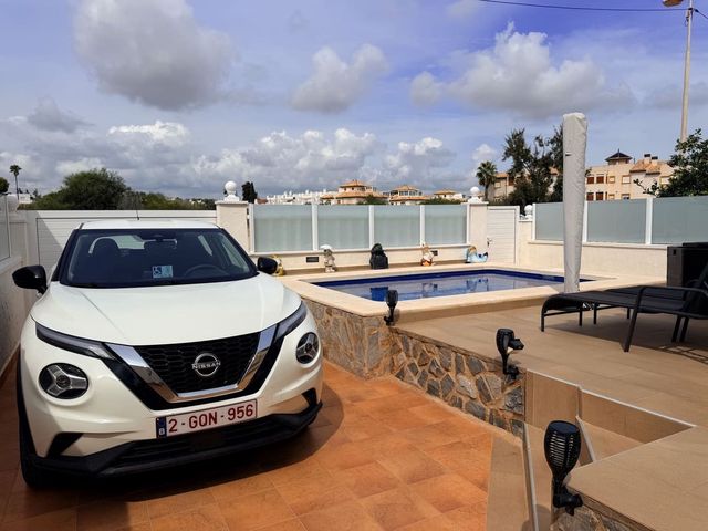 3 slaapkamer Villa te koop in Lomas de Campoamor - Las Ramblas, Orihuela met zwembad garage - € 289.000 (Ref: 10125726)