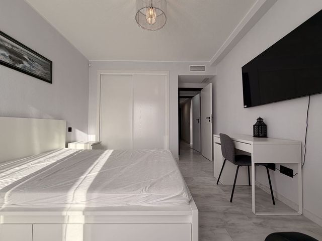 2 chambre Appartement à vendre à La Reserva, Marbella avec piscine garage - 360 000 € (Ref: 10125734)