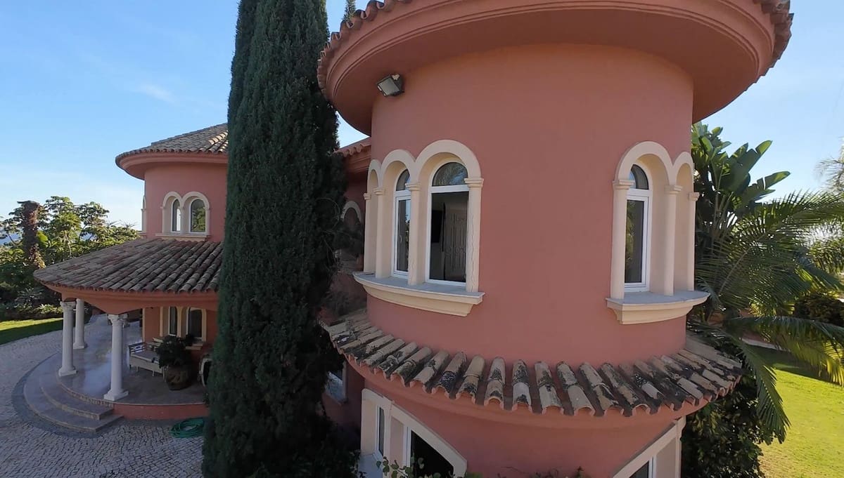 8 soveværelse Villa til salg i El Paraiso med swimmingpool garage - € 3.995.000 (Ref: 10125745)