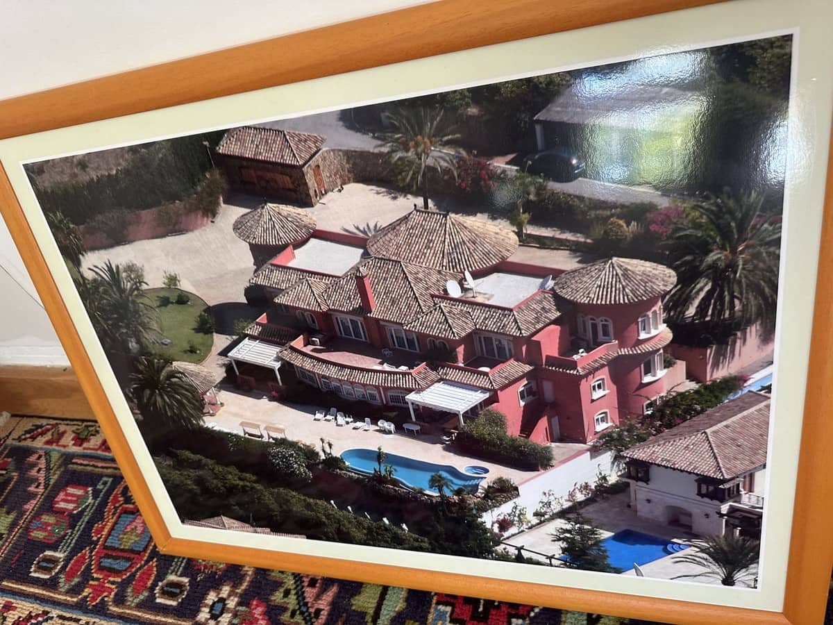 8 soveværelse Villa til salg i El Paraiso med swimmingpool garage - € 3.995.000 (Ref: 10125745)