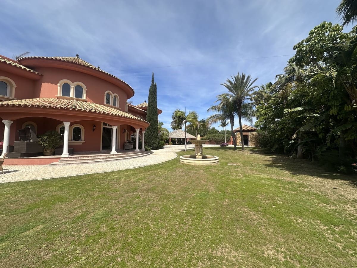 8 soveværelse Villa til salg i El Paraiso med swimmingpool garage - € 3.995.000 (Ref: 10125745)