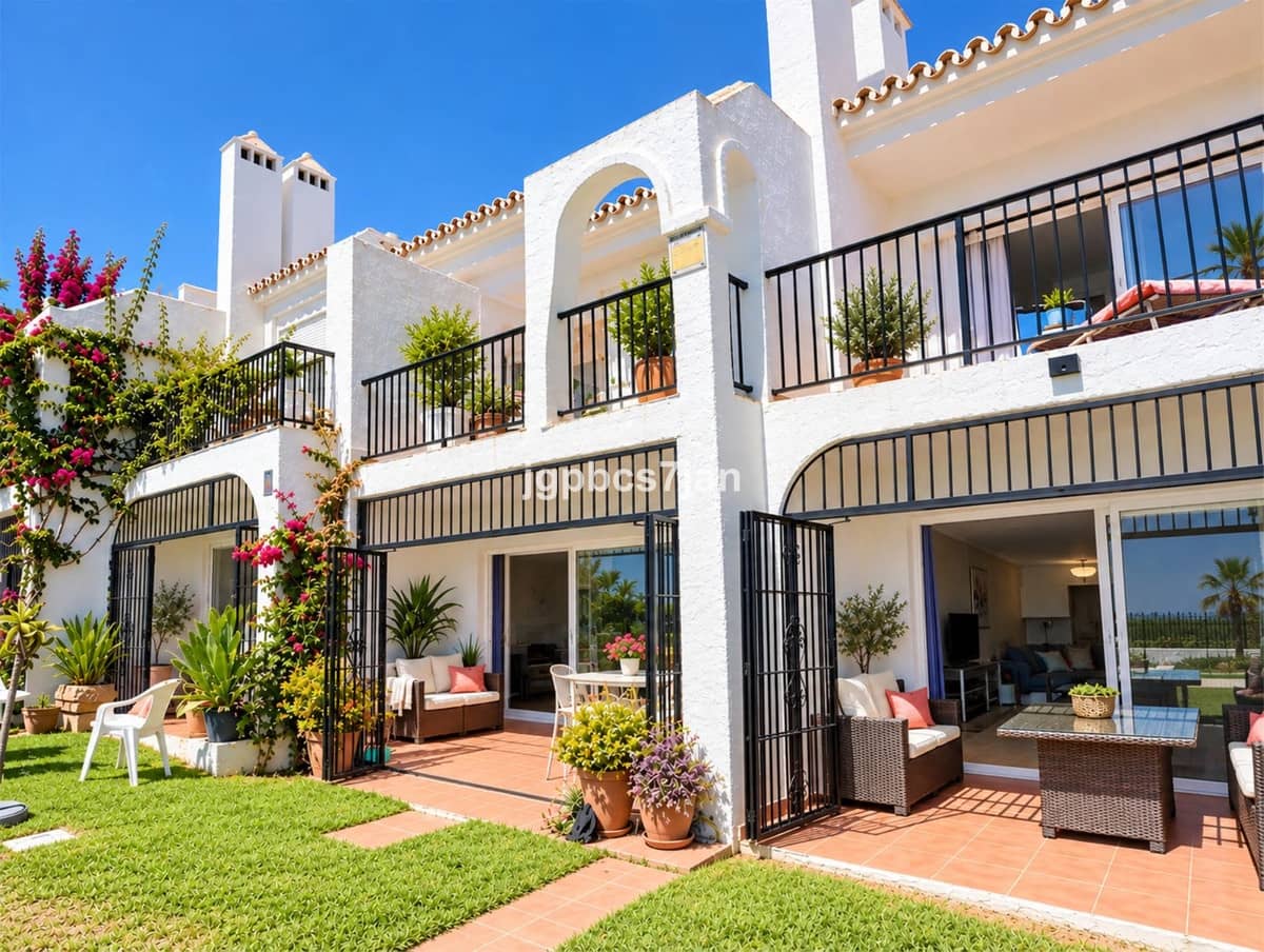 2 chambre Maison de Ville à vendre à Calahonda avec piscine garage - 775 000 € (Ref: 10125749)