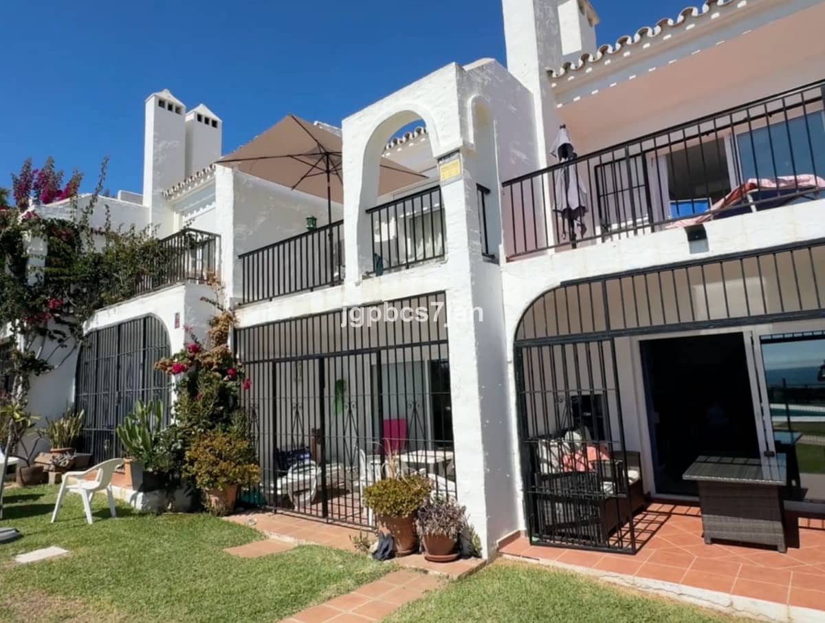 2 chambre Maison de Ville à vendre à Calahonda avec piscine garage - 775 000 € (Ref: 10125749)