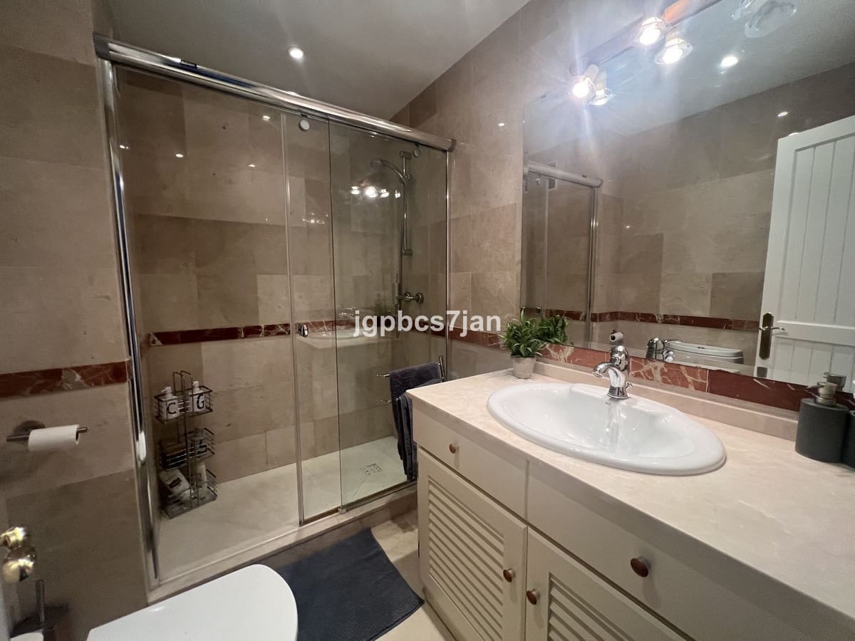 4 sovrum Lägenhet till salu i Marbella med pool garage - 1 150 000 € (Ref: 10125750)