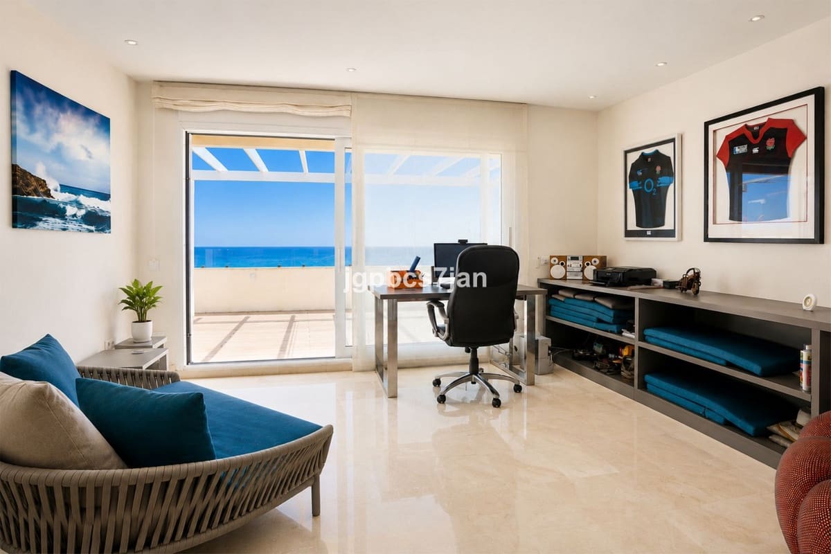 5 Zimmer Apartment zu verkaufen in Cabopino mit Pool Garage - 1.925.000 € (Ref: 10125755)