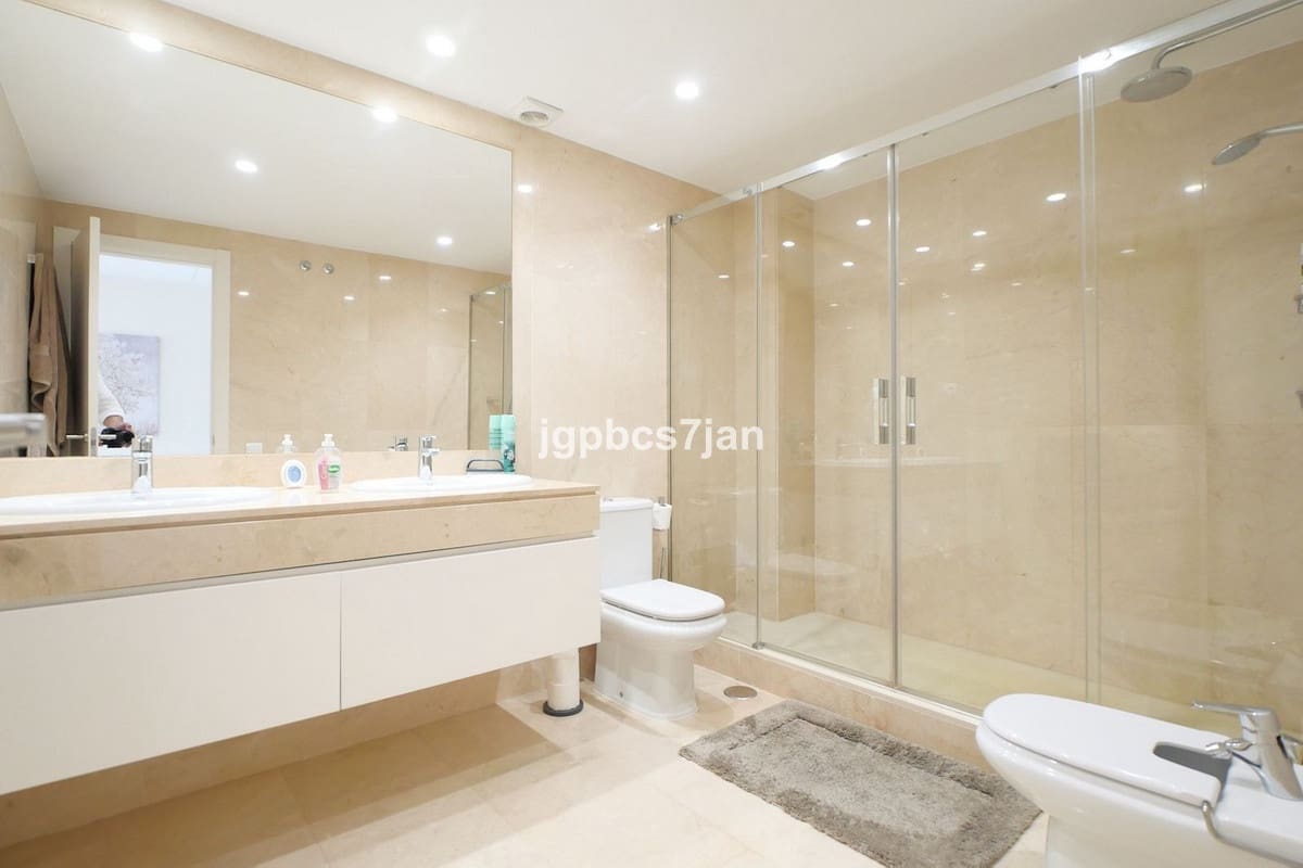 5 Zimmer Apartment zu verkaufen in Cabopino mit Pool Garage - 1.925.000 € (Ref: 10125755)
