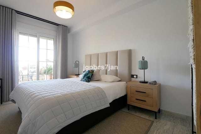 Apartamento de 3 habitaciones en Cabopino, Marbella en venta con piscina garaje - 574.900 € (Ref: 10125756)